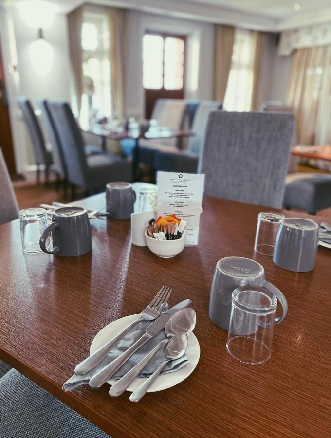 סאות' היילינג Newtown House Hotel מראה חיצוני תמונה